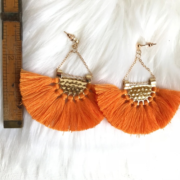 Boho fan-shaped tassel fringe statement earrings - Picture 2 of 4
